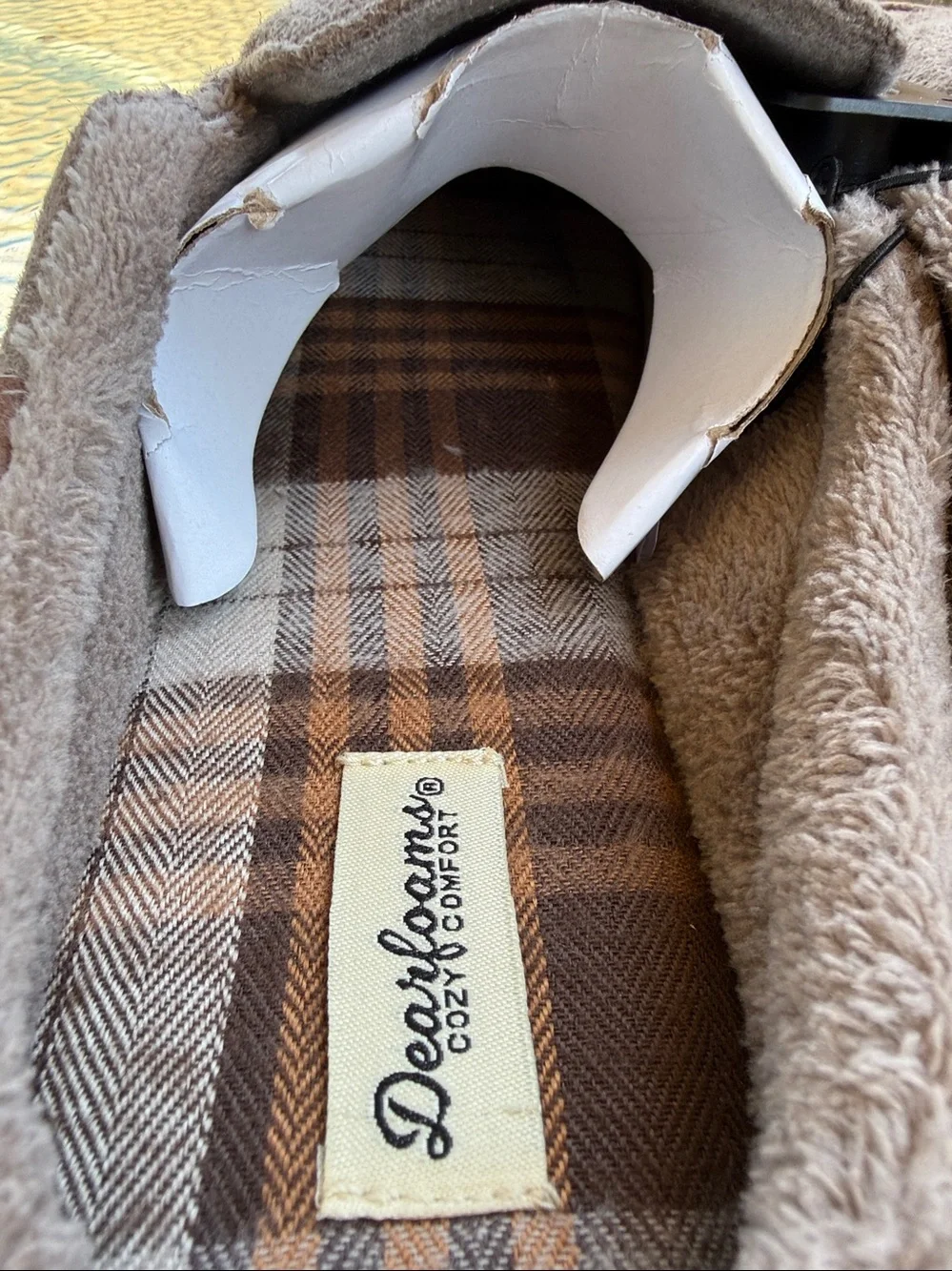 Dearfoams cozy, comfort men’s notch, clog slippers (Taupe)
